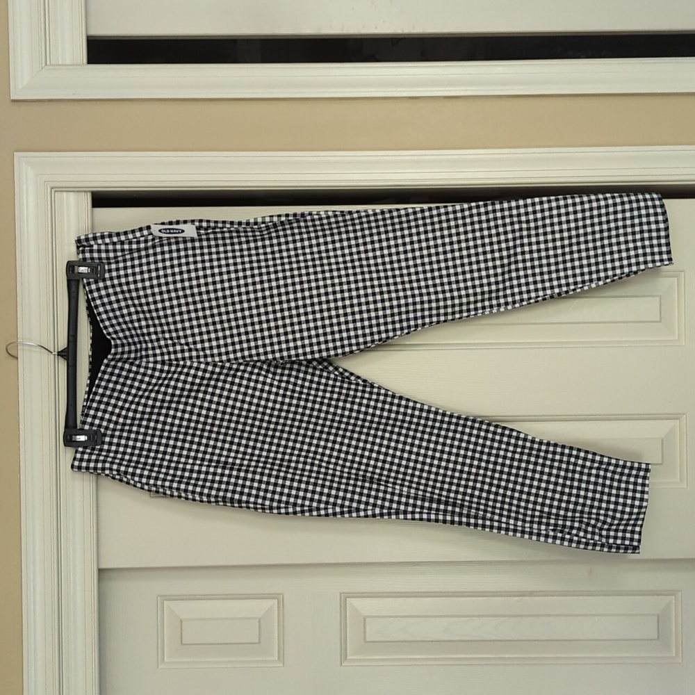 Old Navy black and white pants